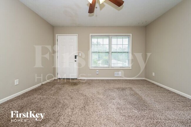 Foto del edificio - 1407 Colony East Circle