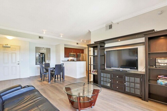 Building Photo - 4801 PGA Boulevard