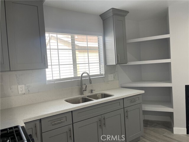 Foto del edificio - 14077 Joycedale St