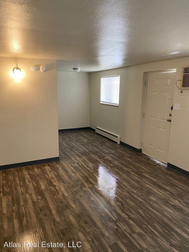 Building Photo - 825-839 E San Miguel St