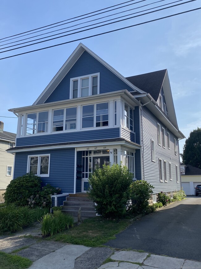 Building Photo - 65 Scofield Ave
