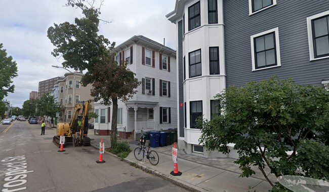 Building Photo - 290 Prospect St