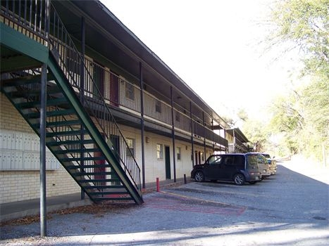 Primary Photo - College Manor Apartments