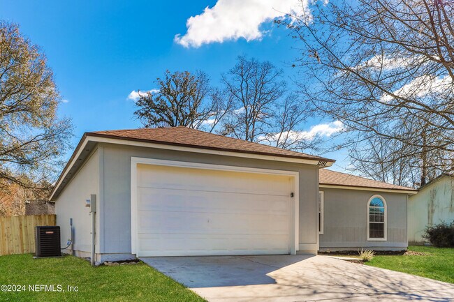 Foto del edificio - 1597 Twin Oak Dr W