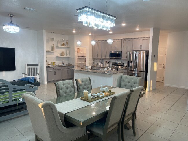 Foto del edificio - 1536 Pines End Pl