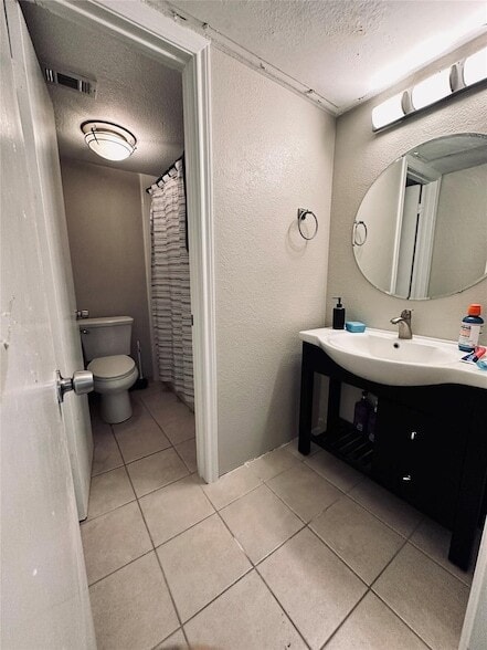 Foto del edificio - 9803 Walnut St
