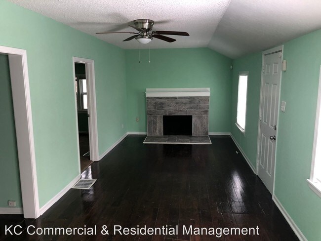 Foto del edificio - 2 br, 1 bath House - 2920 NE 39th St