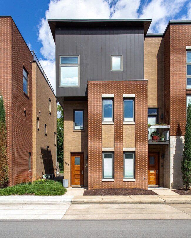 Foto del edificio - 404 Van Buren St