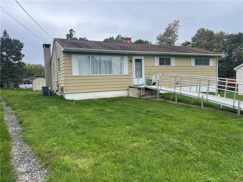 12 Carl Pl, Middletown, NY 10940 House Rental in Middletown, NY