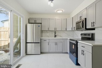 Building Photo - 28 Melwood Ct