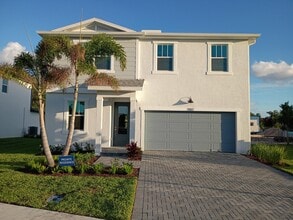 Building Photo - 7182 Claudelle St