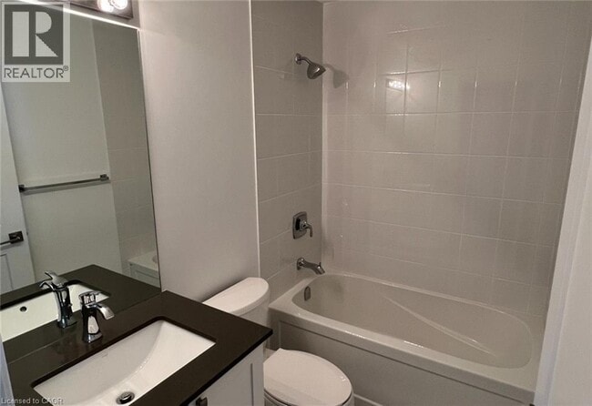 Building Photo - 50 Lakebreeze Dr