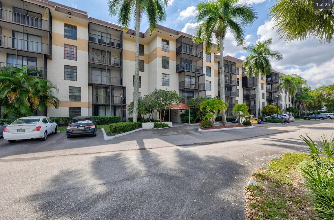 Foto principal - 5570 NW 44th St