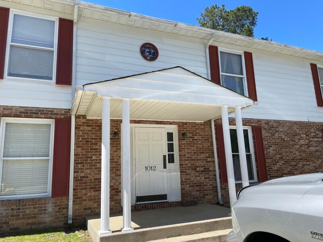 Foto principal - 1012 Carriage Dr