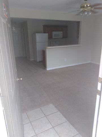 Building Photo - Corner Stone