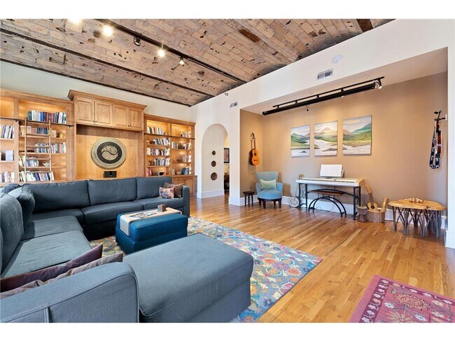 Foto del edificio - 300 Wall St