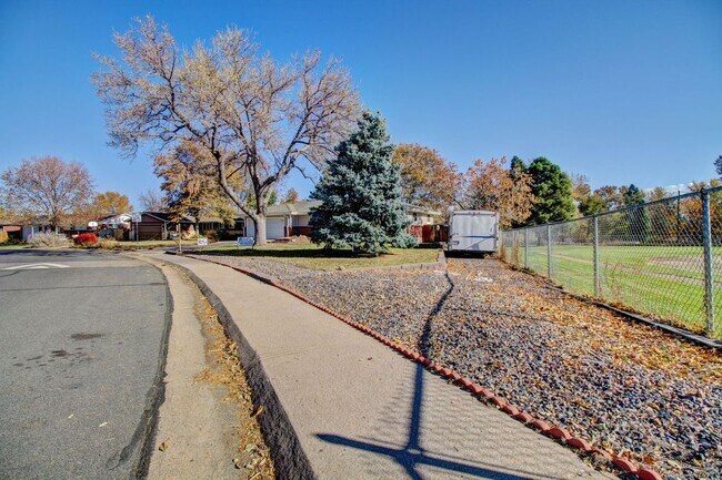 Front - 1962 S Estes St