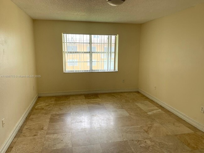 Building Photo - 505 NW 177th St