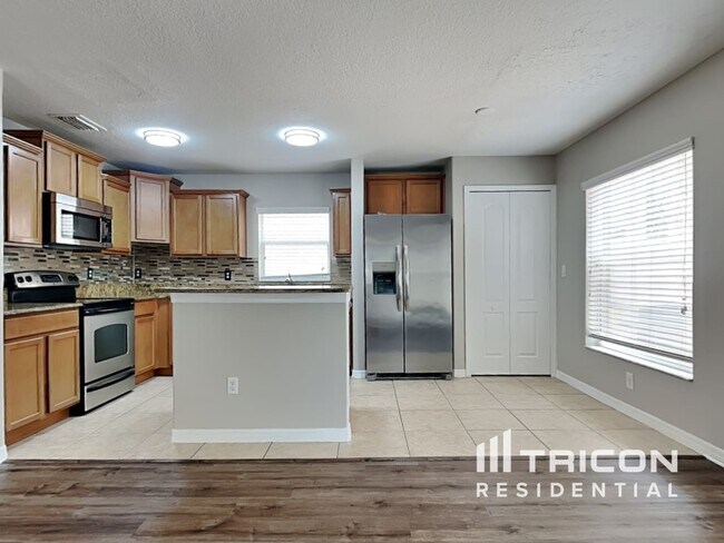 Building Photo - 7810 Maroon Peak Dr