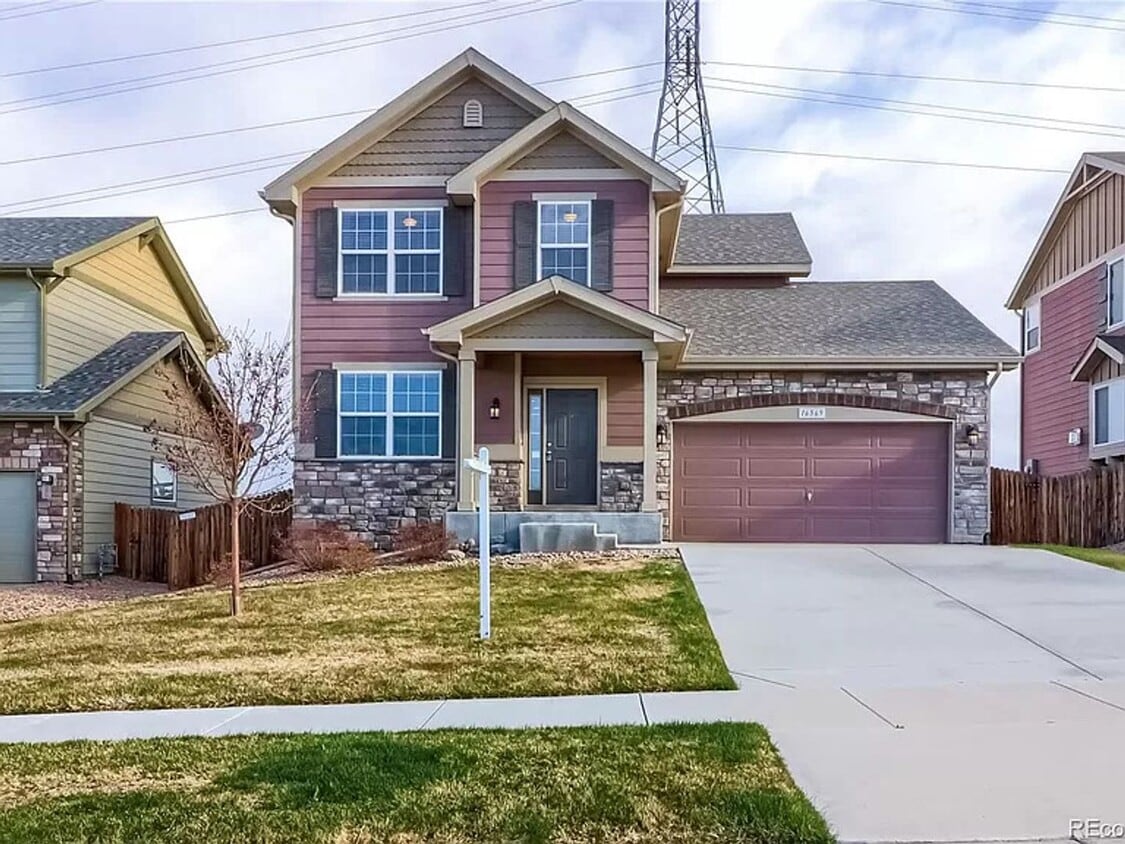 Incredible 4 bedroom home in Reunion. - Incredible 4 bedroom home in Reunion.