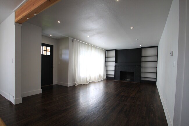 Kitchen Toward Living Room - 118 N Wilson St