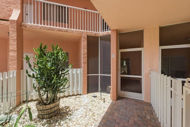 Foto del edificio - 7765 Yardley Dr