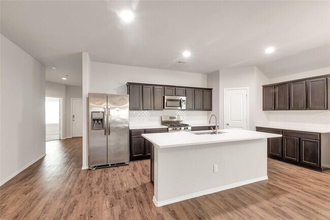Building Photo - 14094 Lake Cres Dr