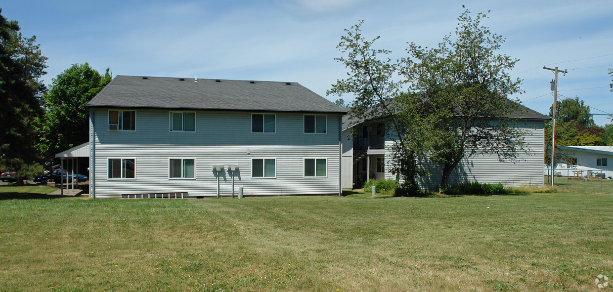 Building Photo - Fox Fire Apartments