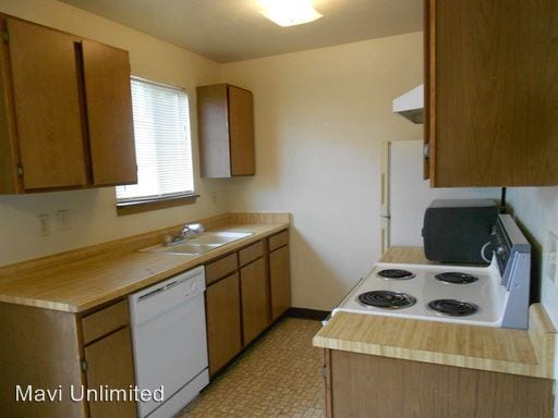 Building Photo - 4902 S Rifle Ct