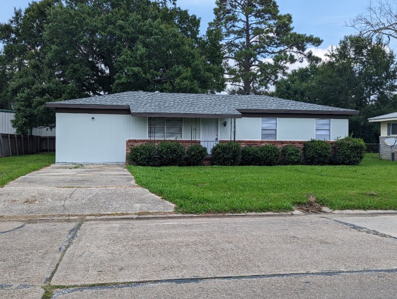 511 E Santa Clara St, New Iberia, LA 70563 House for Rent in New