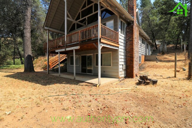 Building Photo - 22180 Sunshine Way