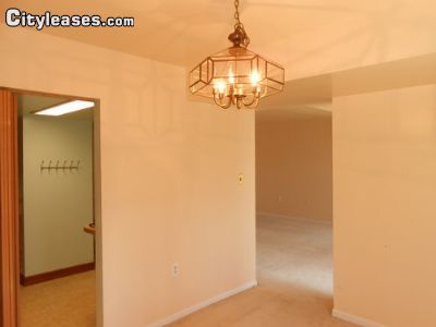 Building Photo - 1538 Northgate Sq