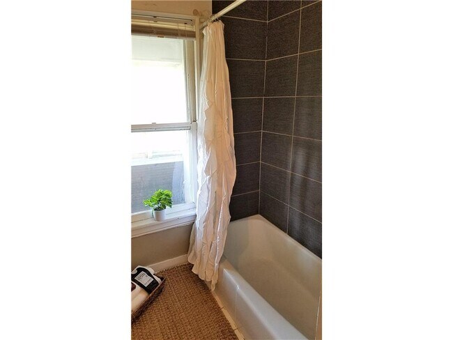 Bathroom - 2732 Aldrich Ave S