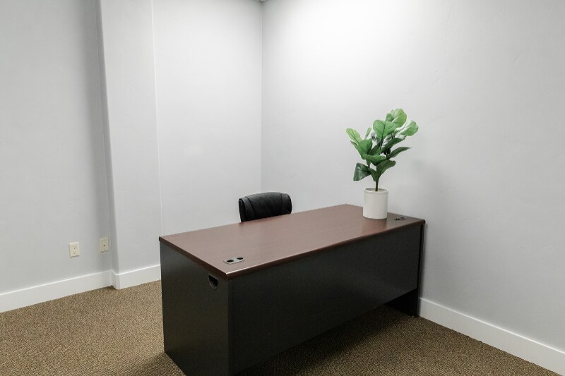 Foto del edificio - 9221 W State St