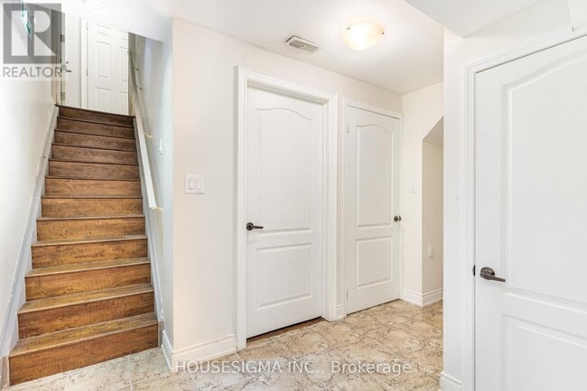 Building Photo - 243 Elbern Markell Dr