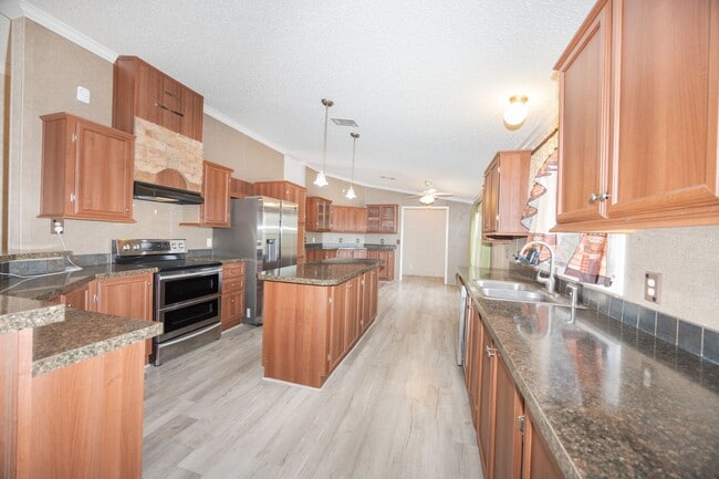 Foto del edificio - 590 County Rd 4614
