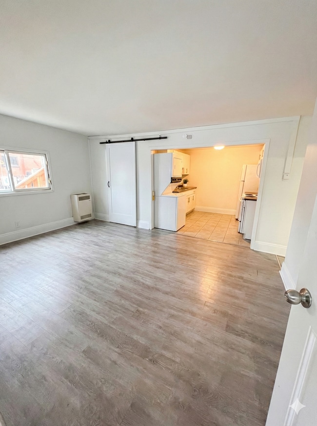 Building Photo - 269 Main St