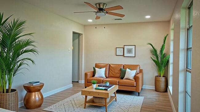 Building Photo - 4810 Wycliff Dr