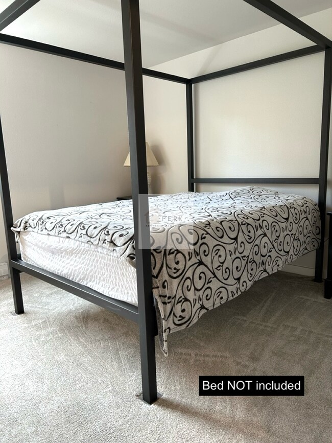 Foto del edificio - 1 Bedroom Condo in Beautiful Newcastle!