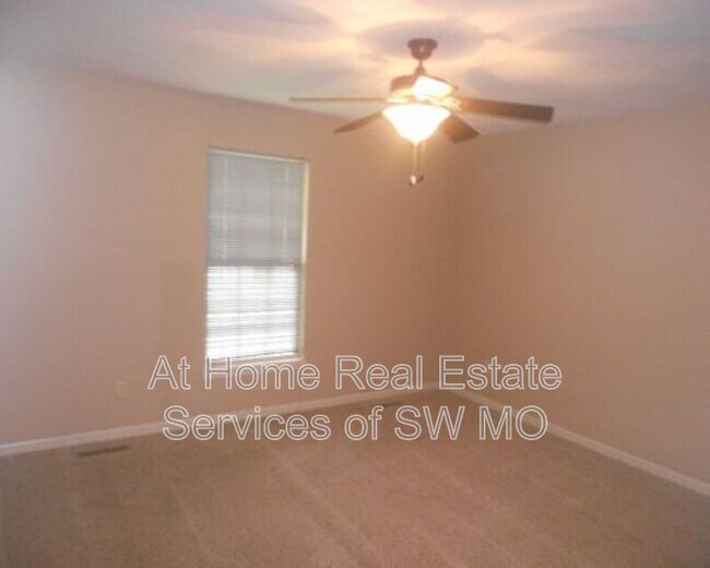 Foto del edificio - 415 W Portland St