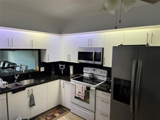 Foto del edificio - 12651 SW 16th Ct