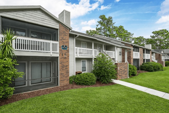 Building Photo - Parkland at Orange Park