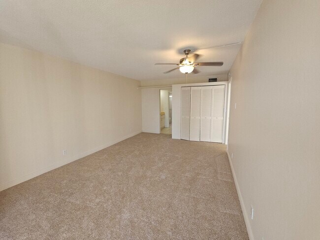Building Photo - 44 Yacht Club Dr