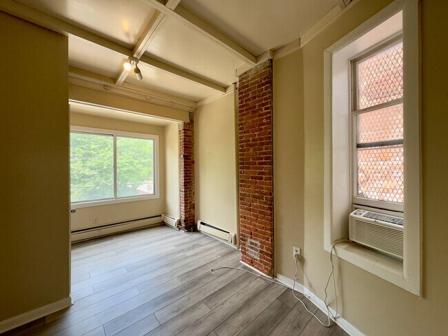 Foto del edificio - Apartment in the Heart of Druid Heights!