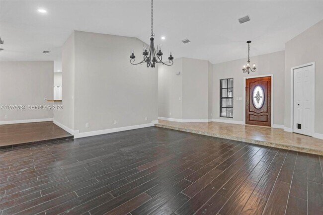 Foto del edificio - 5621 Carriage Ln