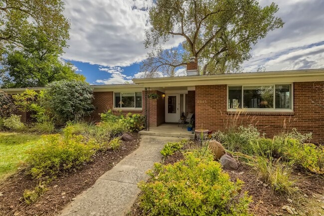Building Photo - Authentic Boulder 3 BDR Mid-Century With Large Lot