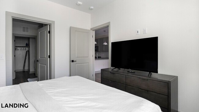 Foto del edificio - 1950 Winrock Blvd