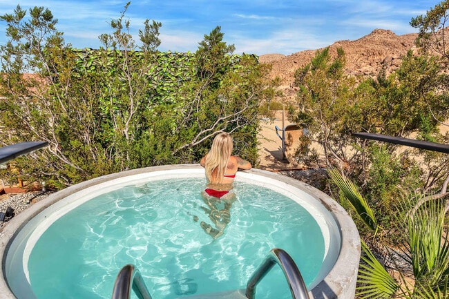 Pool - 6957 Alturas Dr