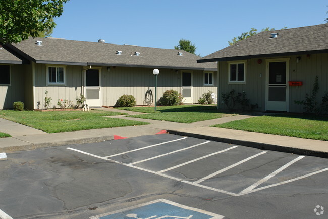 Foto del edificio - Lincoln Senior Apartments