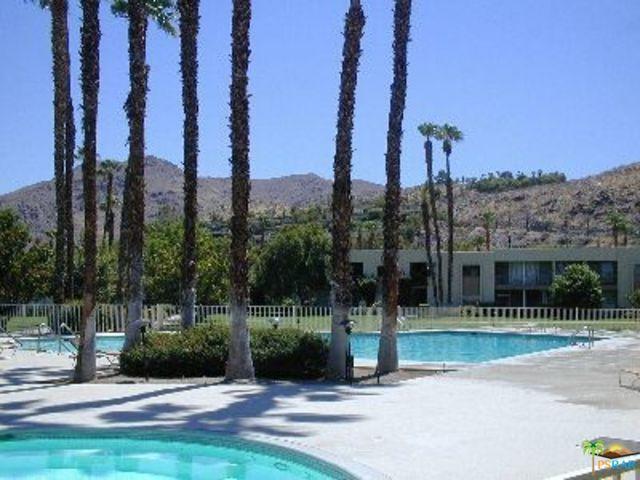 Building Photo - 64829 Sanderling Ct